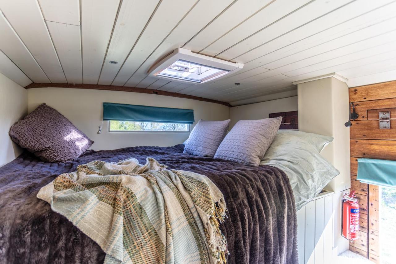 The Hoot Romantic Glamping Southwick  Dış mekan fotoğraf